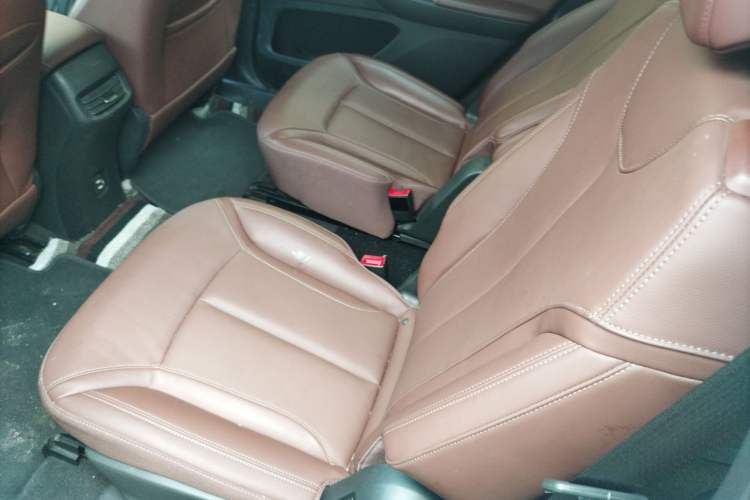 Used Buick GL6 2019 18T 6-Seater Connected Luxury Version China VI Standard Left Rear Seat