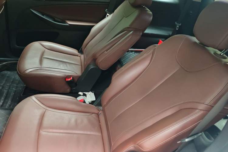 Used Buick GL6 2019 18T 6-Seater Connected Luxury Version China VI Standard Left Rear Seat