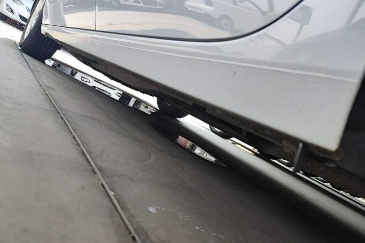 Used Buick GL6 2019 18T 6-Seater Elite Version China VI Standard Left Side Sill