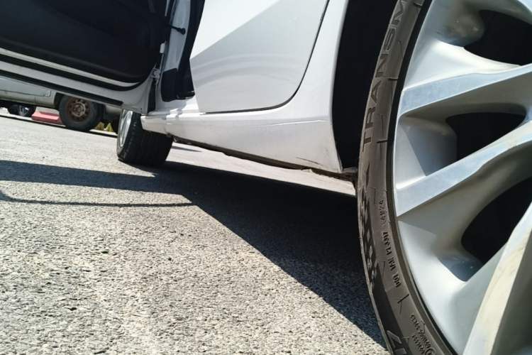 Used Buick GL6 2019 18T 6-Seater Connected Luxury Version China VI Standard Left Side Sill