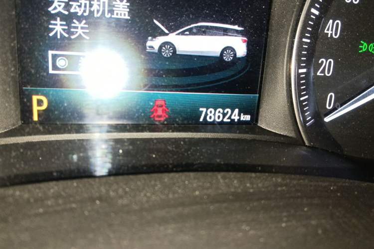 Used Buick GL6 2019 18T 6-Seater Connected Luxury Version China VI Standard Odometer Close Up