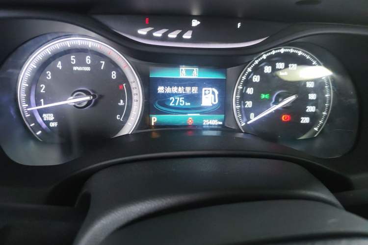 Used Buick GL6 2019 18T 6-Seater Connected Luxury Version China VI Standard Odometer Close Up