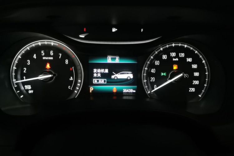 Used Buick GL6 2019 18T 6-Seater Connected Luxury Version China VI Standard Odometer Close Up