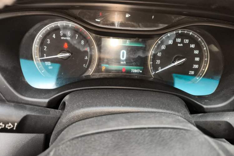 Used Buick GL6 2019 18T 6-Seater Connected Luxury Version China V Standard Odometer Close Up
