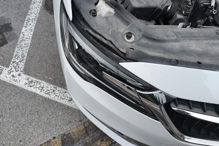 Used Buick GL6 2019 18T 6-Seater Connected Luxury Version China V Standard Right Front Headlight