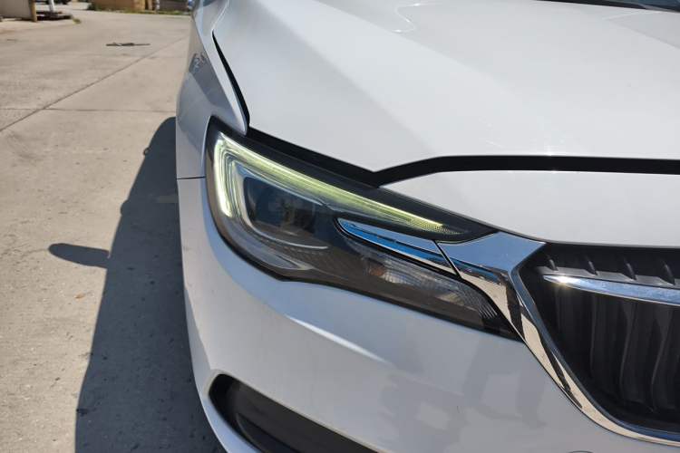 Used Buick GL6 2019 18T 6-Seater Elite Version China V Standard Right Front Headlight