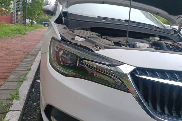 Used Buick GL6 2019 18T 6-Seater Connected Luxury Version China V Standard Right Front Headlight