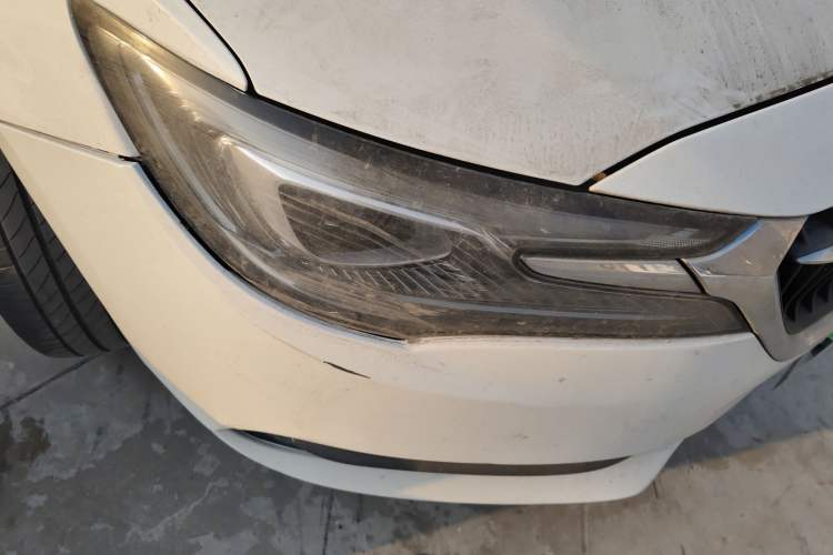 Used Buick GL6 2019 18T 6-Seater Connected Luxury Version China VI Standard Right Front Headlight