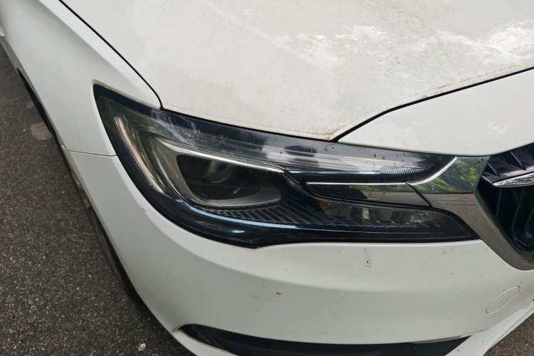 Used Buick GL6 2019 18T 6-Seater Connected Luxury Version China VI Standard Right Front Headlight