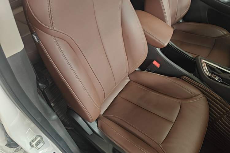 Used Buick GL6 2019 18T 6-Seater Connected Luxury Version China V Standard Right Front Seat