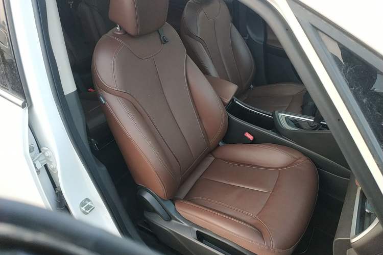 Used Buick GL6 2019 18T 6-Seater Connected Luxury Version China V Standard Right Front Seat