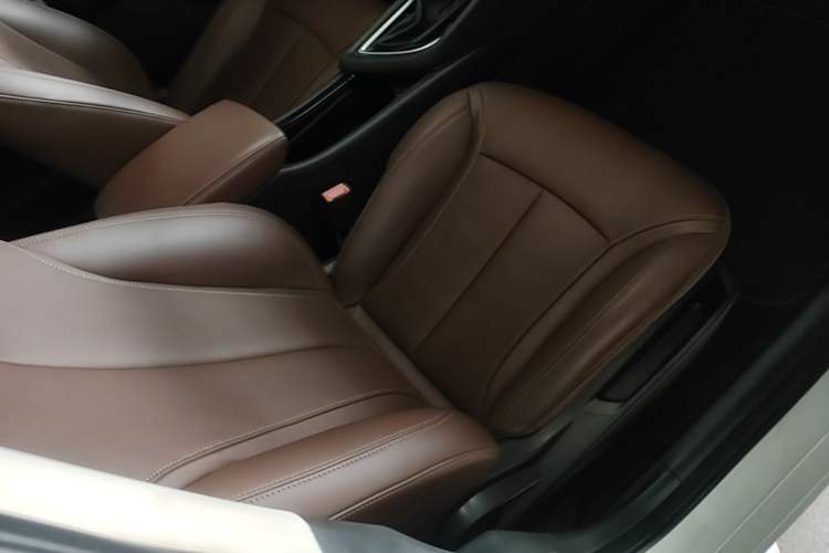Used Buick GL6 2019 18T 5-Seater Connected Luxury Version China V Standard Right Front Seat