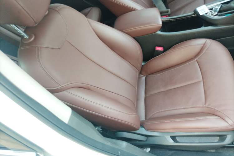 Used Buick GL6 2019 18T 6-Seater Connected Luxury Version China VI Standard Right Front Seat
