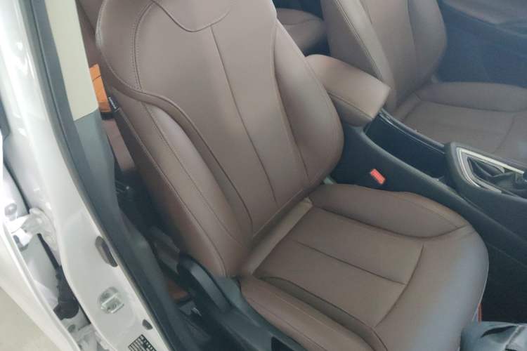 Used Buick GL6 2019 18T 6-Seater Connected Luxury Version China VI Standard Right Front Seat