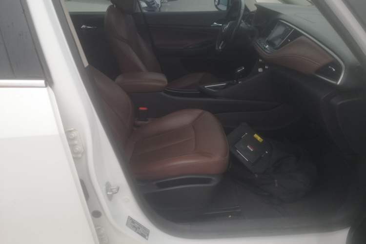 Used Buick GL6 2019 18T 6-Seater Connected Luxury Version China VI Standard Right Front Seat