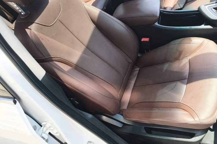 Used Buick GL6 2019 18T 6-Seater Connected Luxury Version China VI Standard Right Front Seat