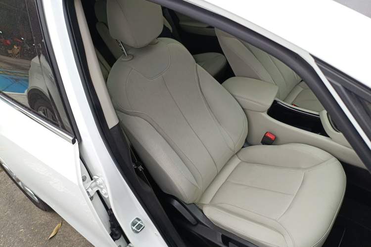 Used Buick GL6 2019 18T 6-Seater Elite Version China VI Standard Right Front Seat