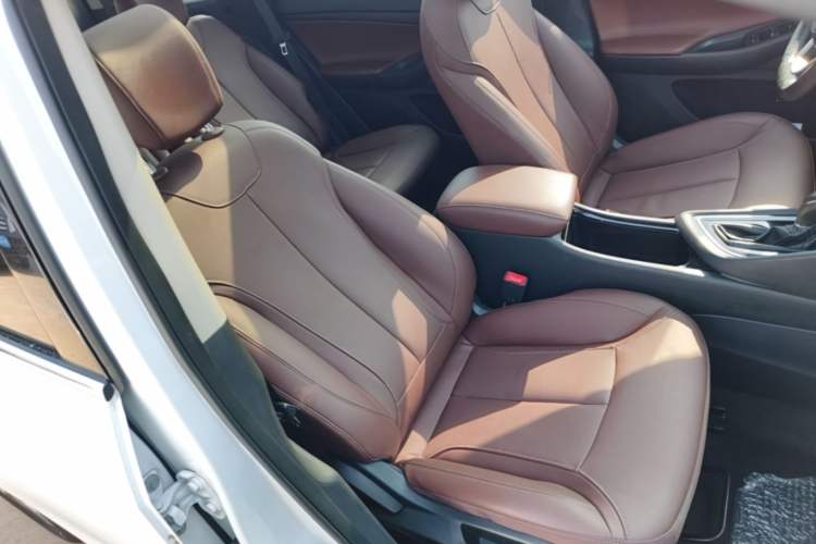Used Buick GL6 2019 18T 6-Seater Connected Luxury Version China VI Standard Right Front Seat
