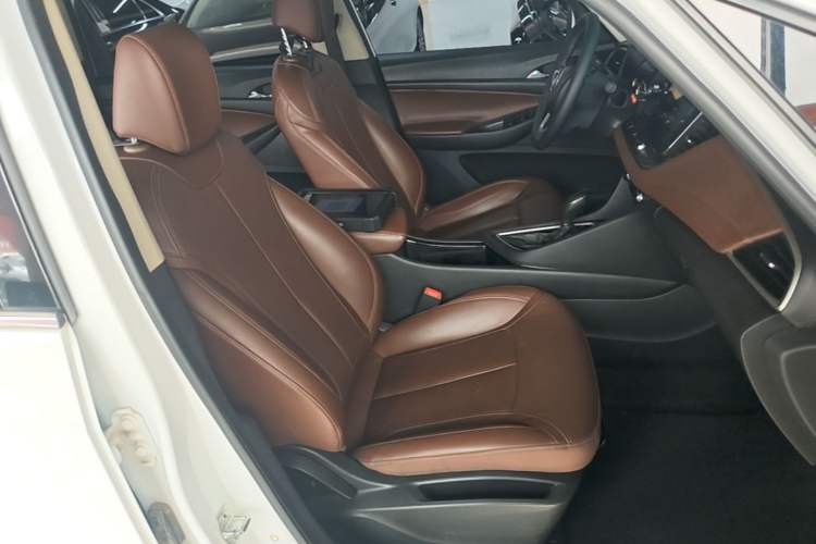 Used Buick GL6 2019 18T 6-Seater Connected Luxury Version China VI Standard Right Front Seat