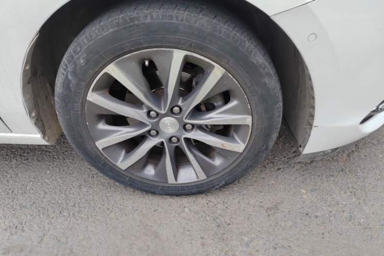 Used Buick GL6 2019 18T 6-Seater Connected Luxury Version China V Standard Right Front Wheel Hub