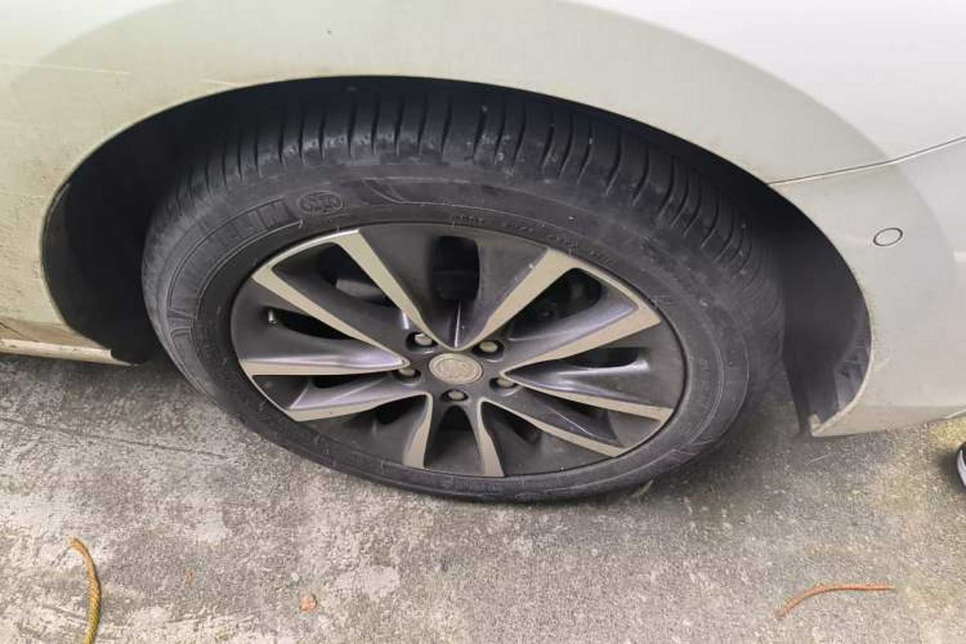 Used Buick GL6 2019 18T 6-Seater Connected Luxury Version China V Standard Right Front Wheel Hub