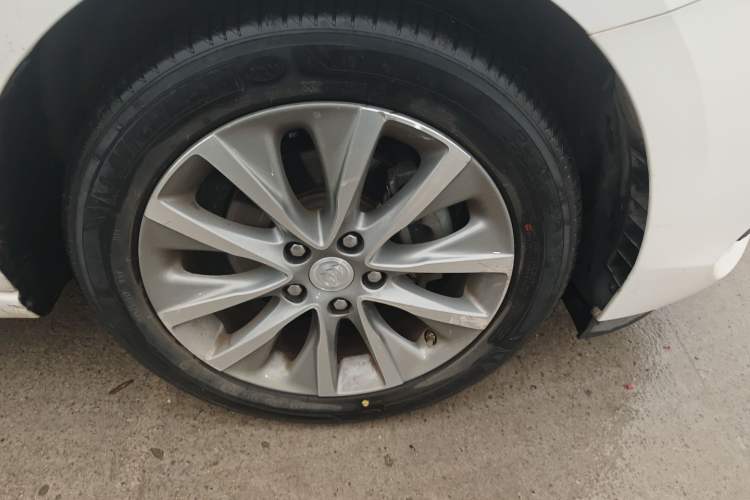 Used Buick GL6 2019 18T 6-Seater Connected Luxury Version China VI Standard Right Front Wheel Hub