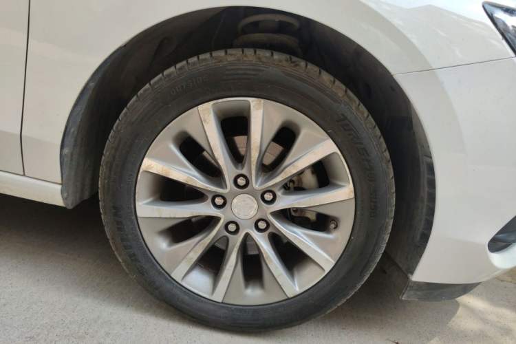 Used Buick GL6 2019 18T 6-Seater Connected Luxury Version China V Standard Right Front Wheel Hub