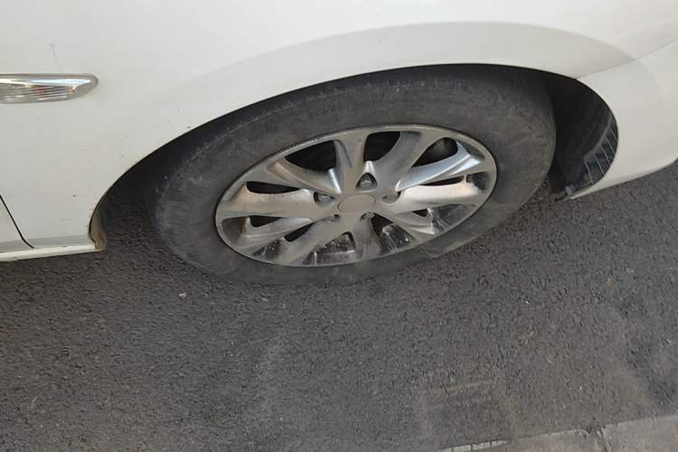 Used Buick GL6 2019 18T 6-Seater Elite Version China VI Standard Right Front Wheel Hub
