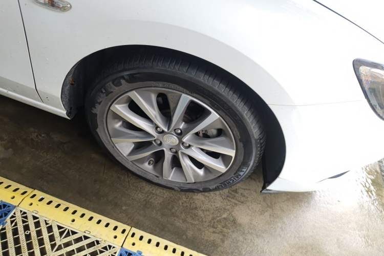 Used Buick GL6 2019 18T 6-Seater Connected Luxury Version China VI Standard Right Front Wheel Hub