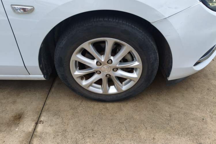 Used Buick GL6 2019 18T 6-Seater Elite Version China VI Standard Right Front Wheel Hub