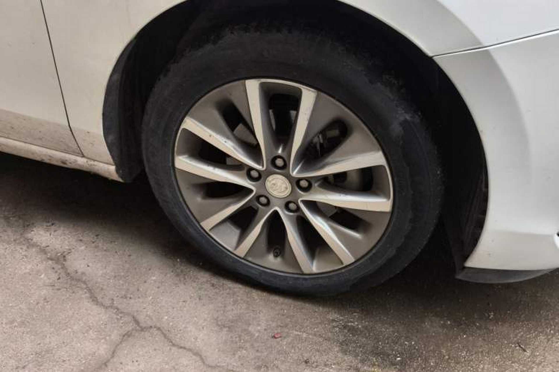 Used Buick GL6 2019 18T 6-Seater Connected Luxury Version China V Standard Right Front Wheel Hub