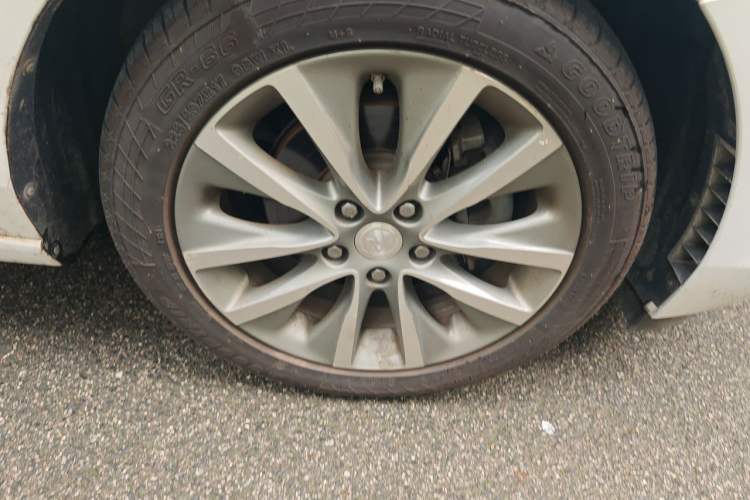 Used Buick GL6 2019 18T 6-Seater Connected Luxury Version China VI Standard Right Front Wheel Hub