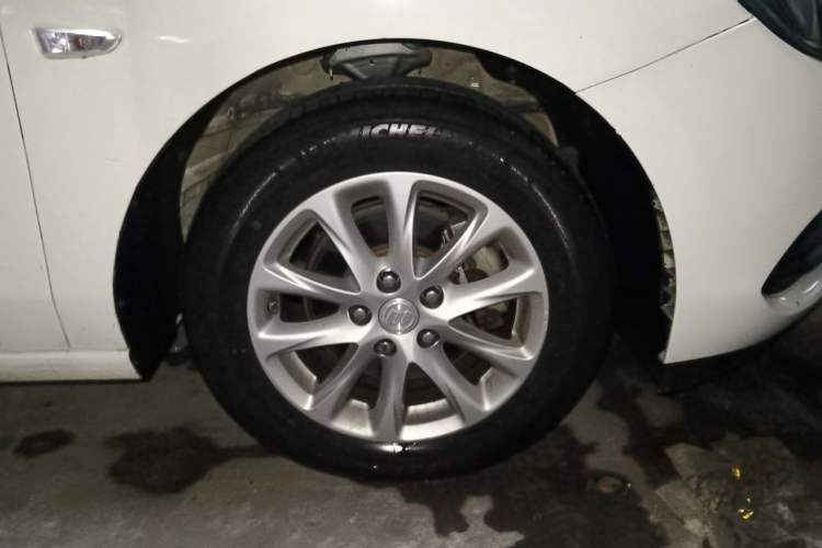 Used Buick GL6 2019 18T 6-Seater Elite Version China VI Standard Right Front Wheel Hub