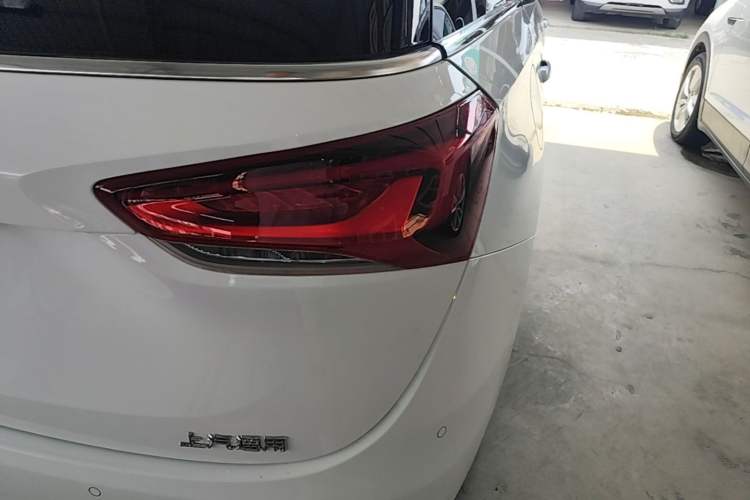 Used Buick GL6 2019 18T 6-Seater Elite Version China VI Standard Right Rear Taillight