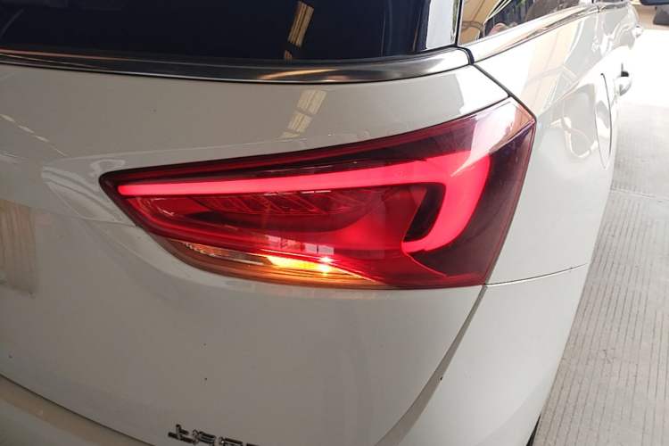 Used Buick GL6 2019 18T 6-Seater Connected Luxury Version China V Standard Right Rear Taillight