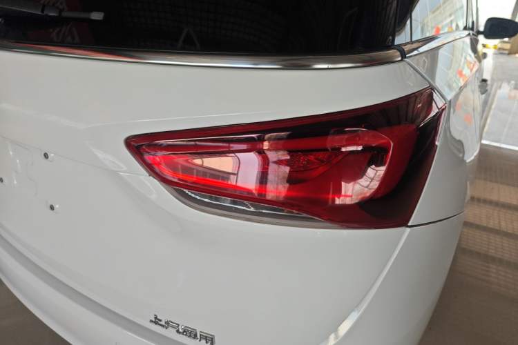 Used Buick GL6 2019 18T 6-Seater Connected Luxury Version China VI Standard Right Rear Taillight
