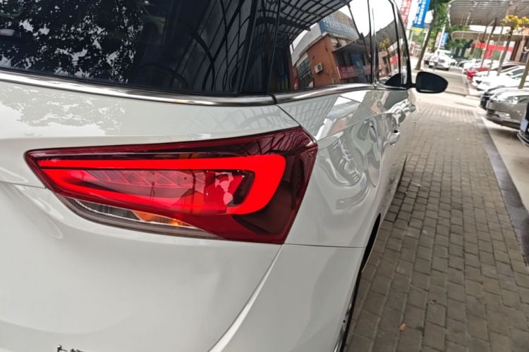 Used Buick GL6 2019 18T 6-Seater Elite Version China VI Standard Right Rear Taillight