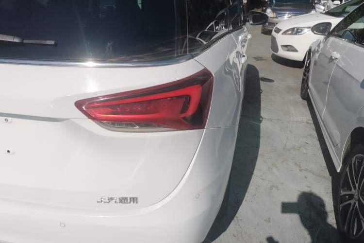 Used Buick GL6 2019 18T 6-Seater Connected Luxury Version China VI Standard Right Rear Taillight