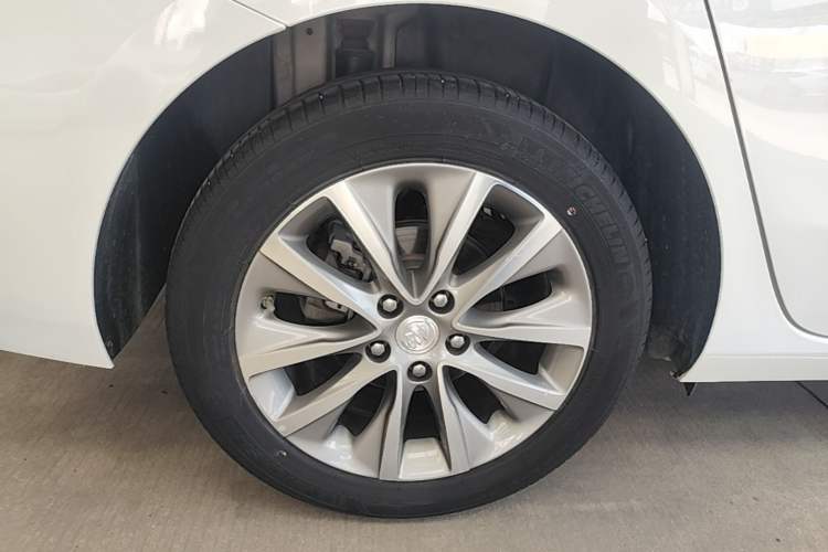 Used Buick GL6 2019 18T 6-Seater Connected Luxury Version China VI Standard Right Rear Wheel Hub