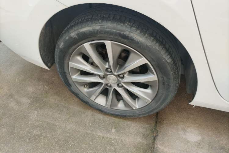 Used Buick GL6 2019 18T 6-Seater Connected Luxury Version China VI Standard Right Rear Wheel Hub