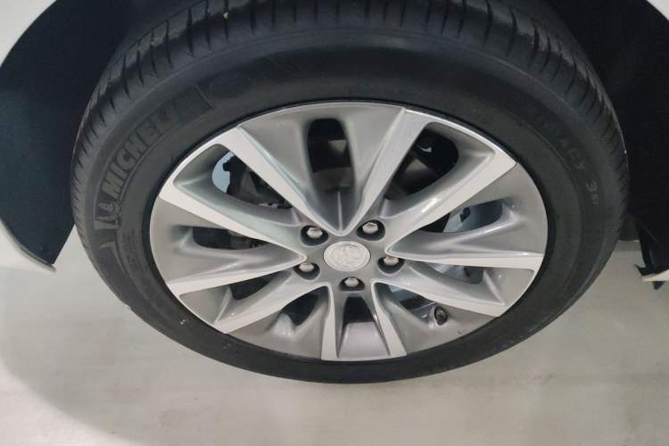 Used Buick GL6 2019 18T 6-Seater Connected Luxury Version China VI Standard Right Rear Wheel Hub