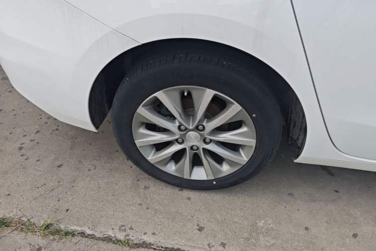 Used Buick GL6 2019 18T 6-Seater Connected Luxury Version China VI Standard Right Rear Wheel Hub