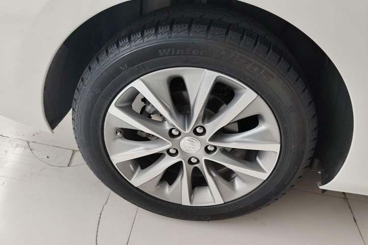 Used Buick GL6 2019 18T 6-Seater Connected Luxury Version China VI Standard Right Rear Wheel Hub