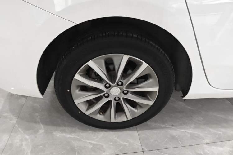 Used Buick GL6 2019 18T 6-Seater Connected Luxury Version China VI Standard Right Rear Wheel Hub