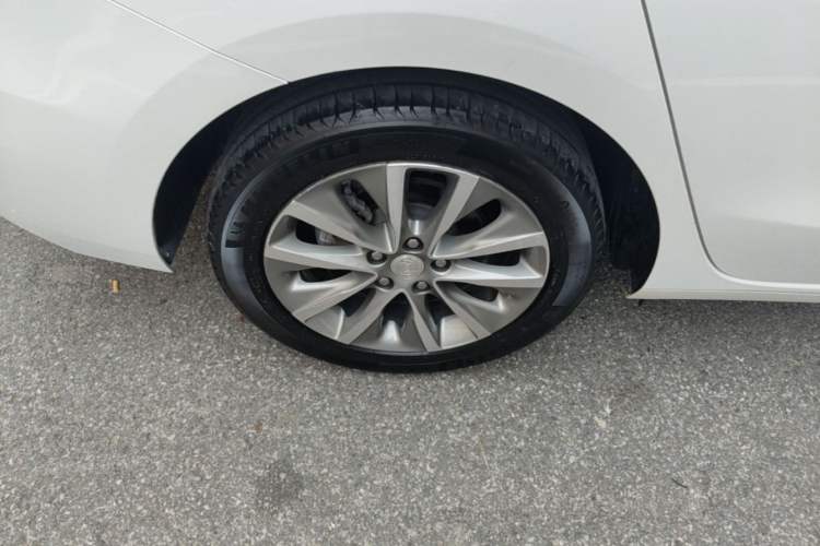Used Buick GL6 2019 18T 6-Seater Connected Luxury Version China VI Standard Right Rear Wheel Hub