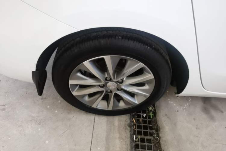 Used Buick GL6 2019 18T 6-Seater Connected Luxury Version China VI Standard Right Rear Wheel Hub