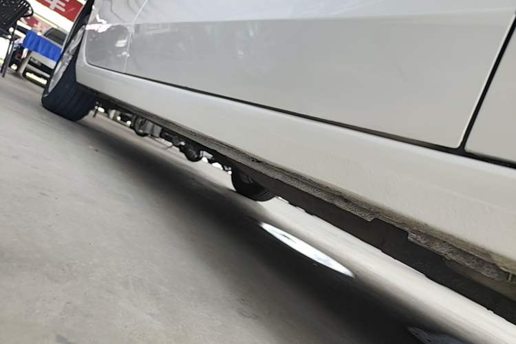 Used Buick GL6 2019 18T 6-Seater Elite Version China VI Standard Right Side Sill