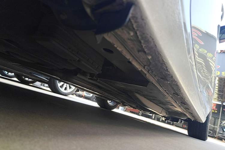 Used Buick GL6 2019 18T 6-Seater Connected Luxury Version China VI Standard Right Side Sill