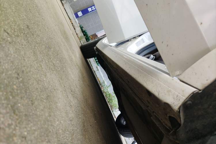 Used Buick GL6 2019 18T 6-Seater Connected Luxury Version China VI Standard Right Side Sill