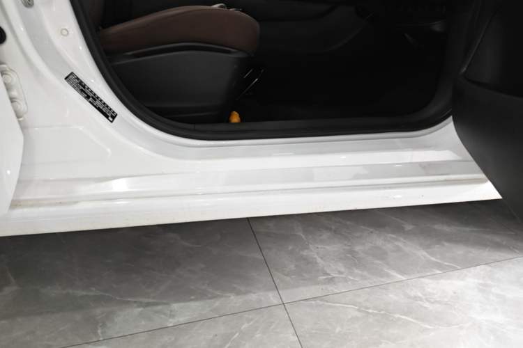 Used Buick GL6 2019 18T 6-Seater Connected Luxury Version China VI Standard Right Side Sill